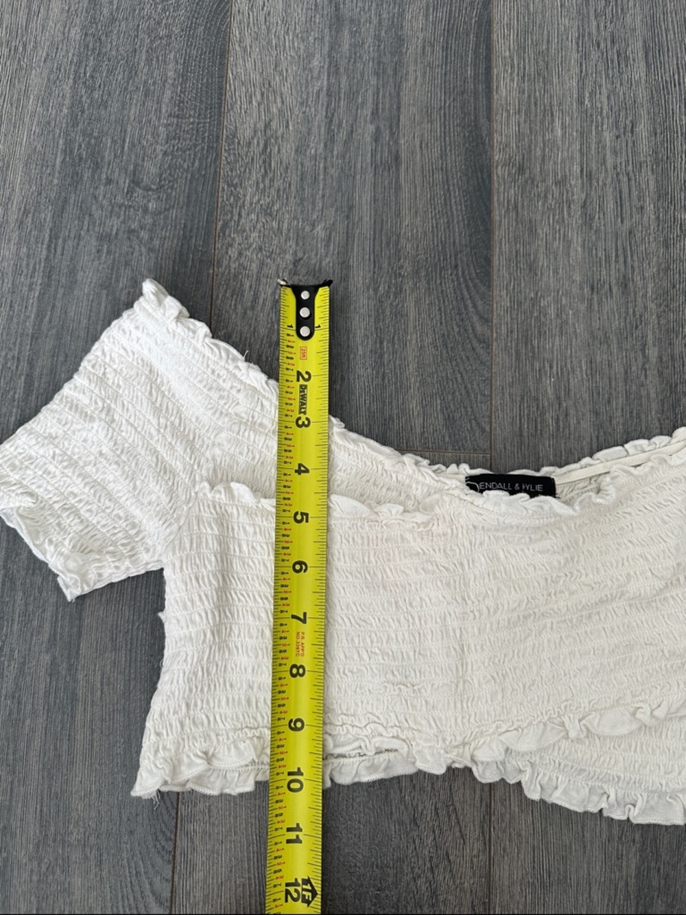 EUC Cream Ruffled Off-Shoulder Bandeau Sexy Summer Festival Beach Top Sz M - Picture 3 of 4